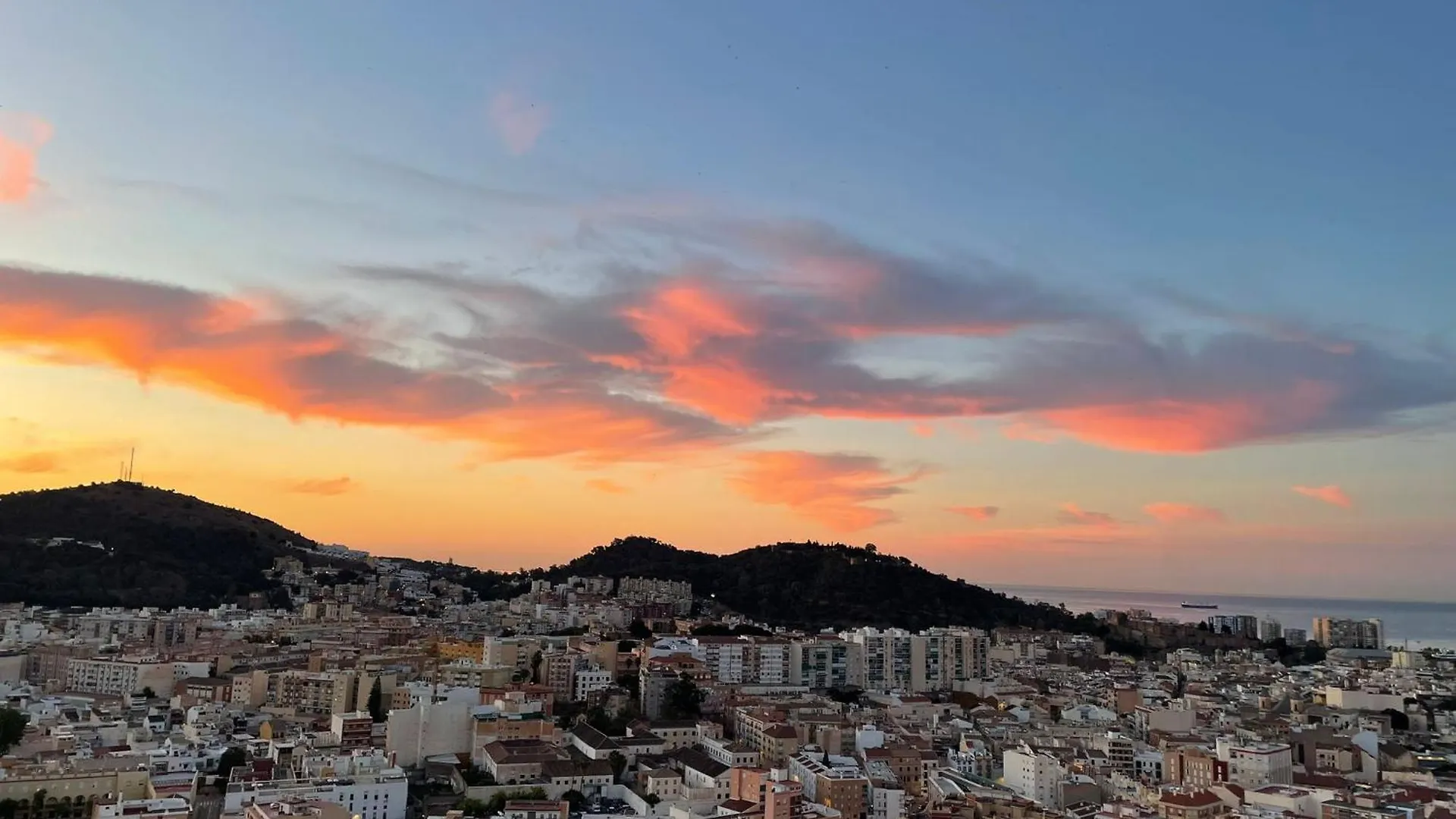 One Bed Apartment On 14 Floor Urban Sky By P&O Malaga Spain