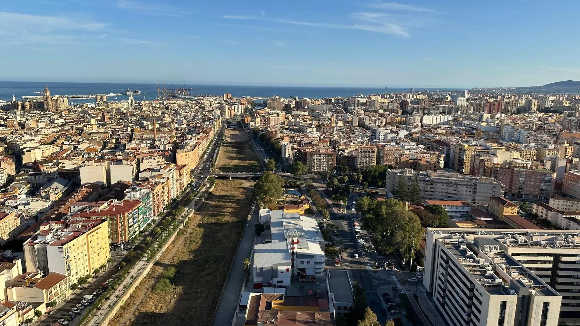One Bed Apartment On 14 Floor Urban Sky By P&O Malaga