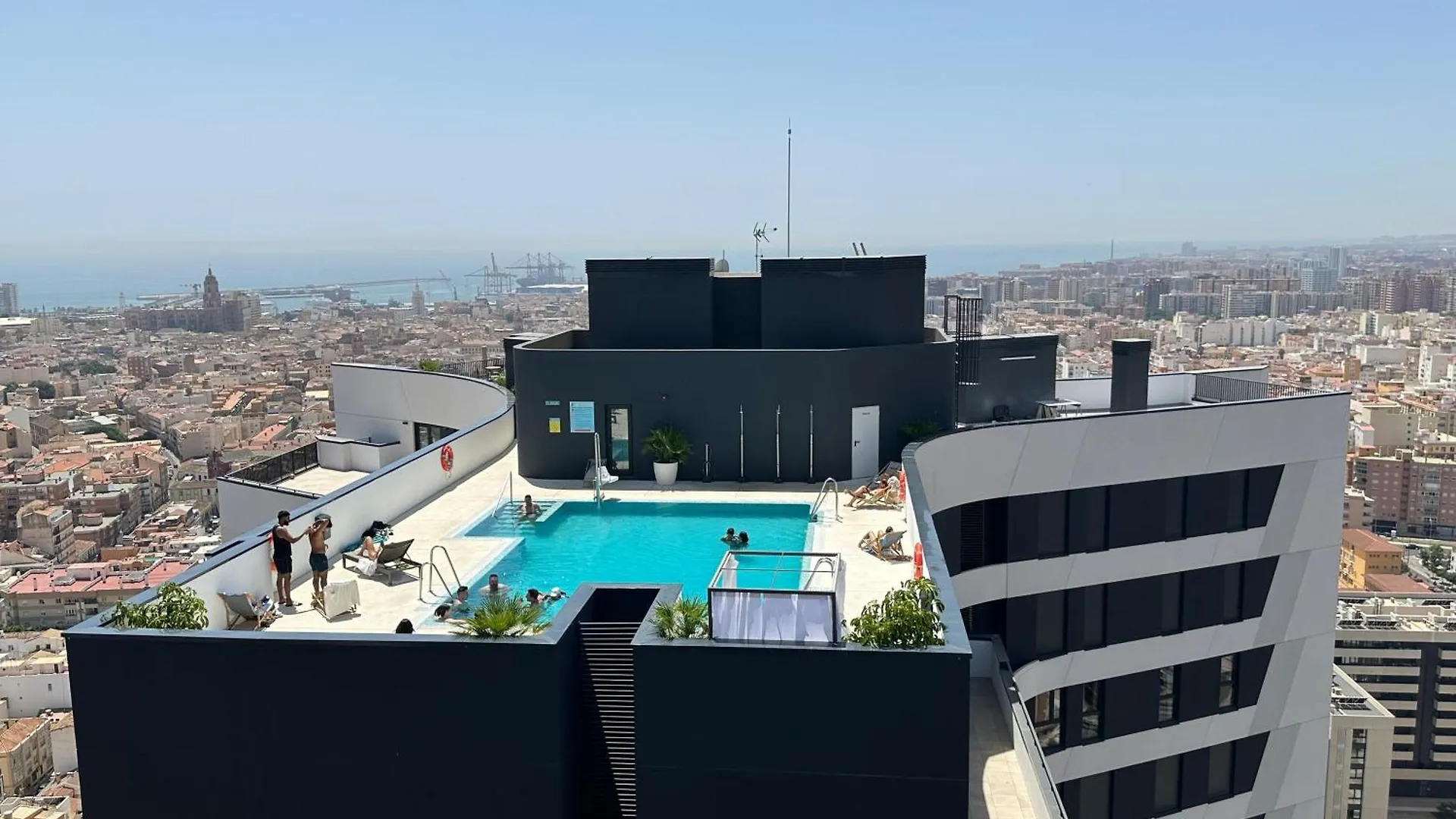 One Bed Apartment On 14 Floor Urban Sky By P&O Malaga