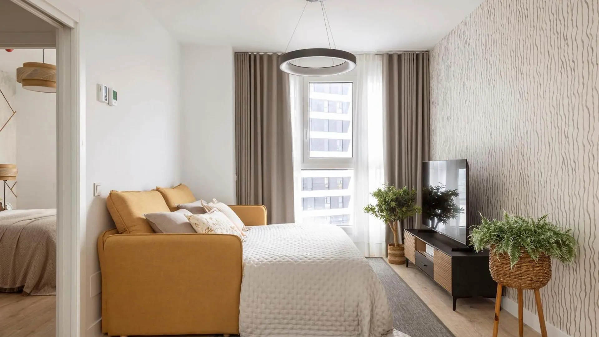 One Bed Apartment On 14 Floor Urban Sky By P&O Malaga 0*,
